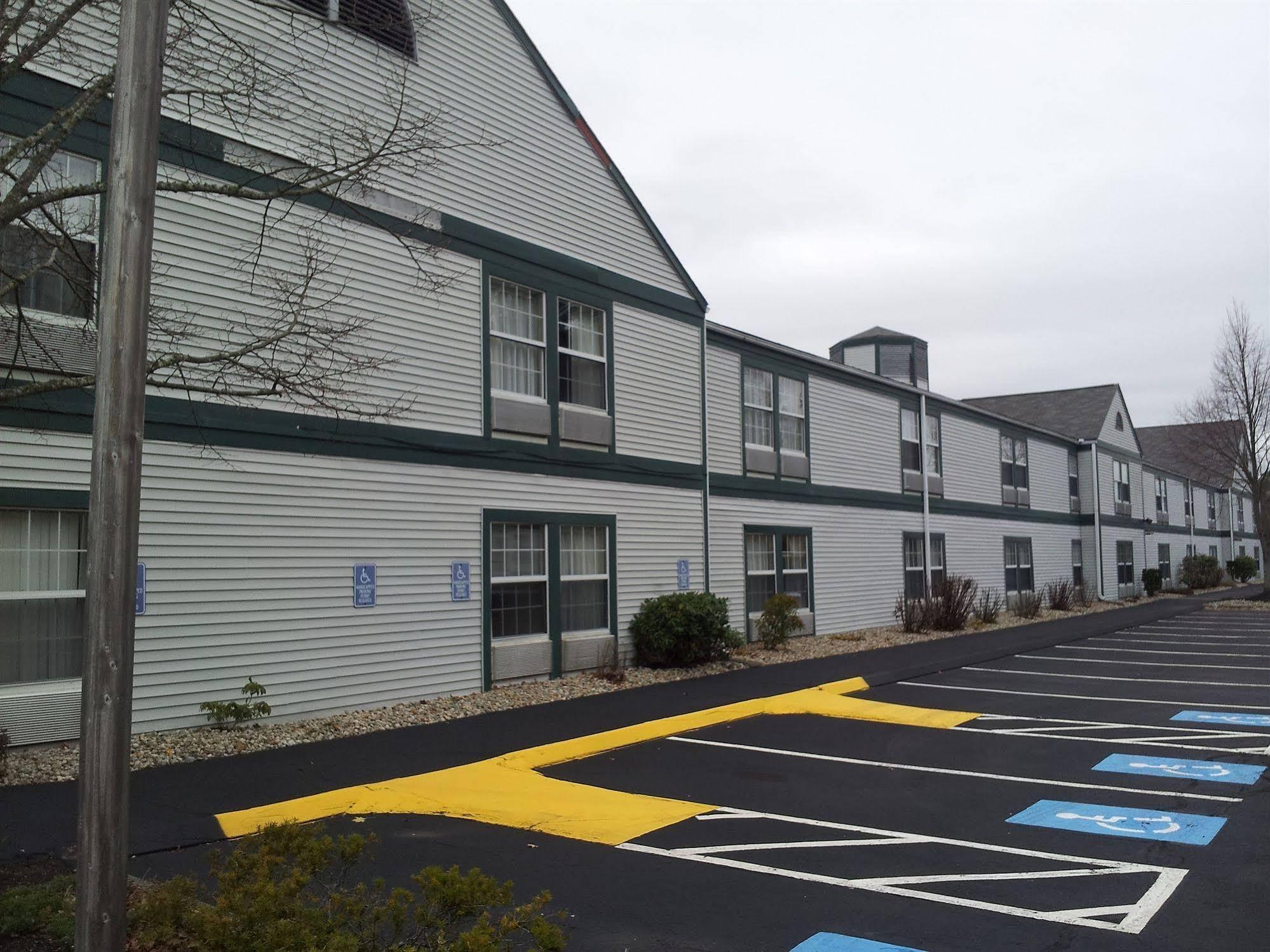 Baymont By Wyndham North Dartmouth Fall River Exterior photo