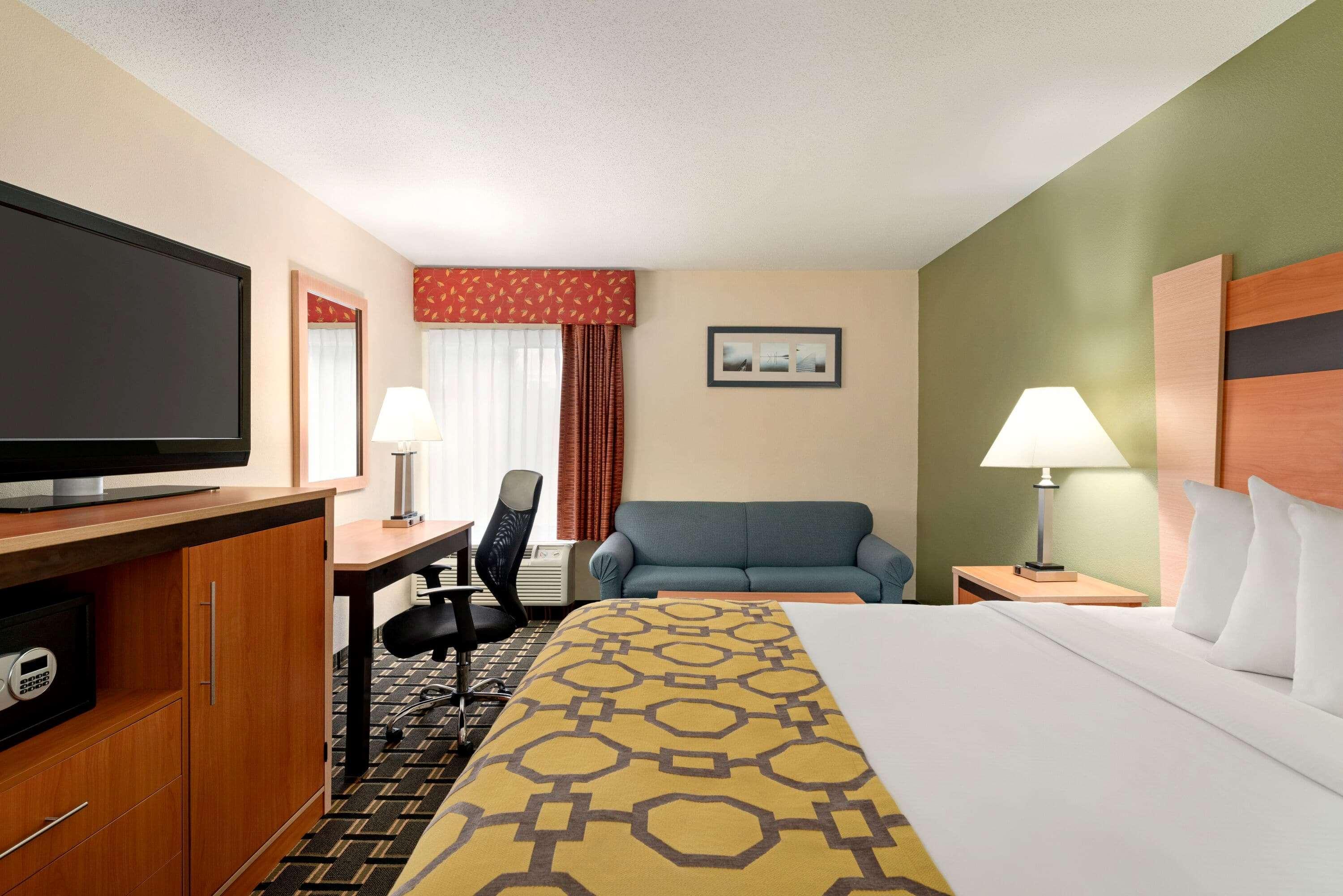 Baymont By Wyndham North Dartmouth Fall River Exterior photo
