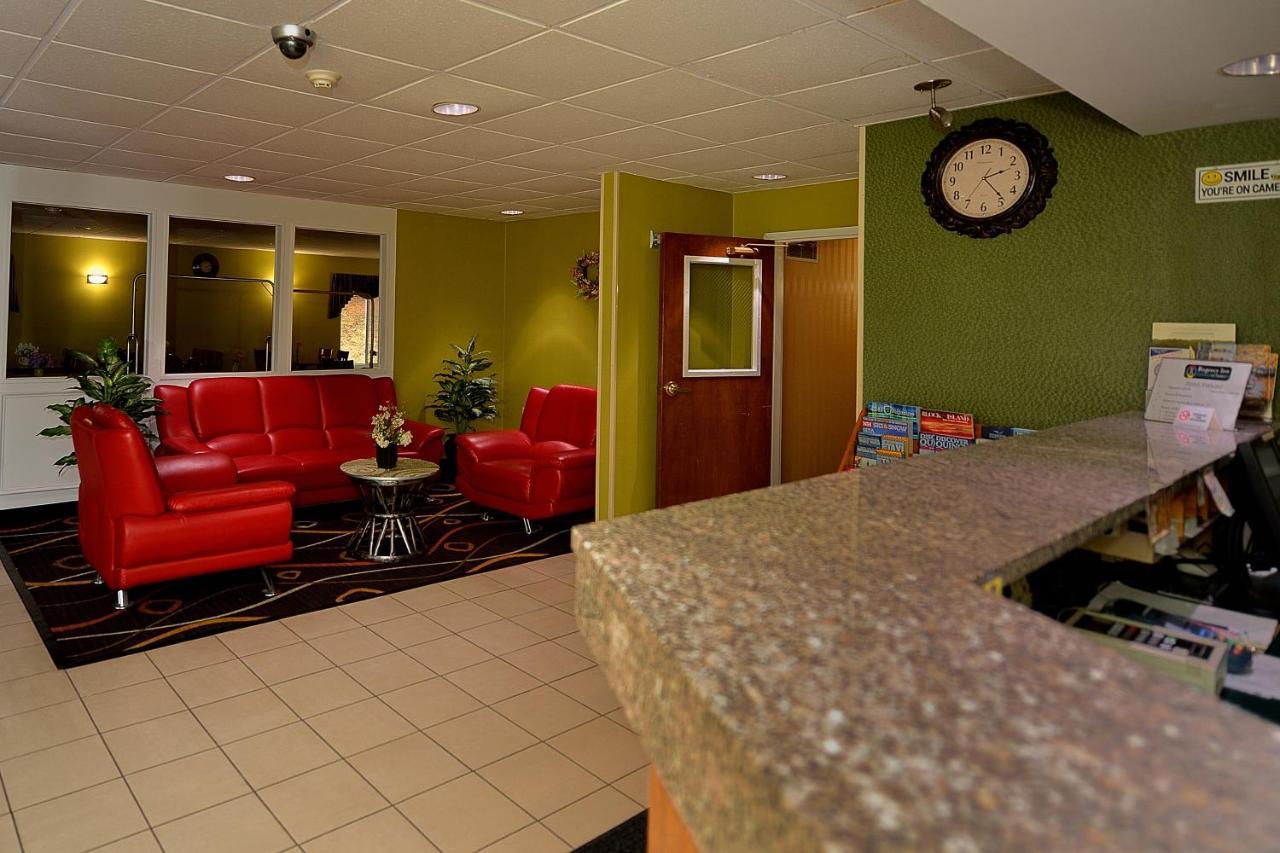 Baymont By Wyndham North Dartmouth Fall River Exterior photo